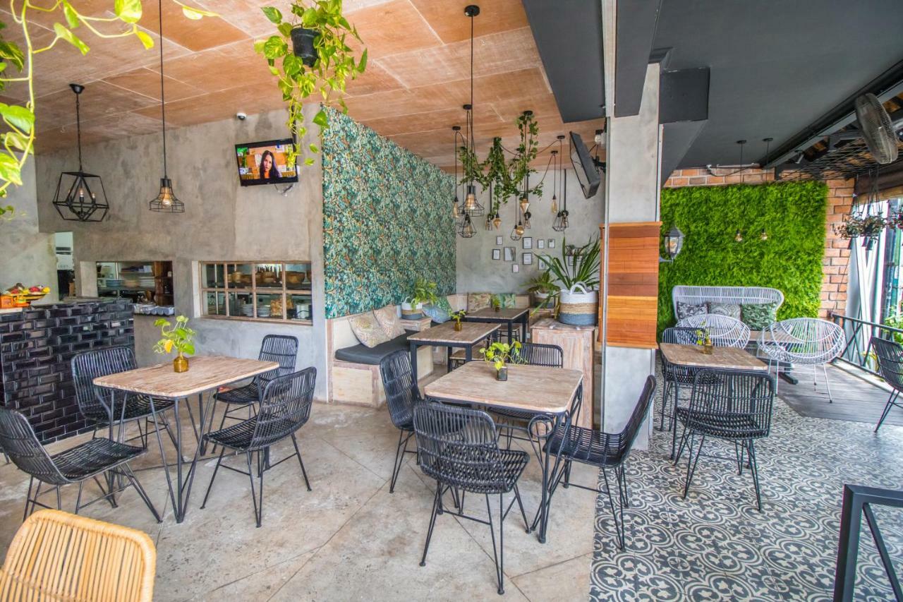 Gemini Star Hotel Kuta Lombok Eksteriør bilde